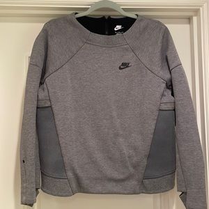 Nike Women’s Tech Fleece Crew Mesh Medium